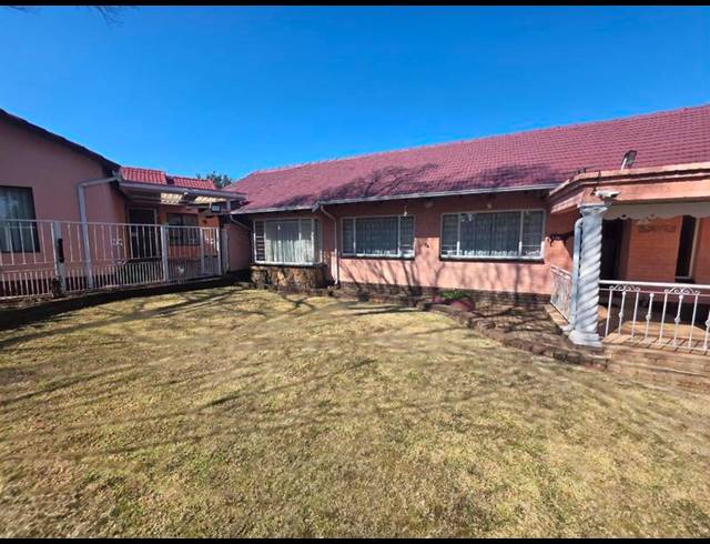 5 BEDROOM HOUSE FOR SALE IN FARRAR PARK